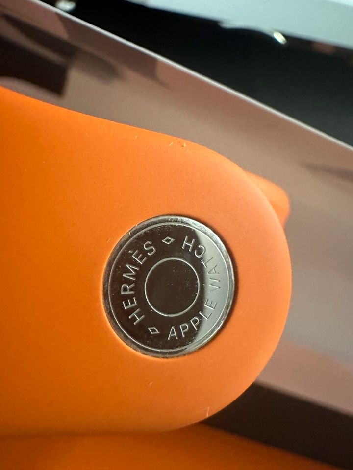 Apple Watch Hermes Orange Armband neu und original in Osterburken