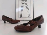 Mary Jane Riemchen Budapester Pumps flach braun 36 Berlin - Köpenick Vorschau