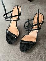 ZARA schwarze Sandaletten Highheels Gr. 38 TOP wie Neu ‼️ Hessen - Hofheim am Taunus Vorschau