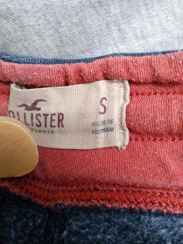 Tolle blaugraue Sweatshorts von Hollister in Stockelsdorf