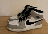 Nike Air Jordan 1 Mid Light Smoke grey 41 Baden-Württemberg - Illingen Vorschau