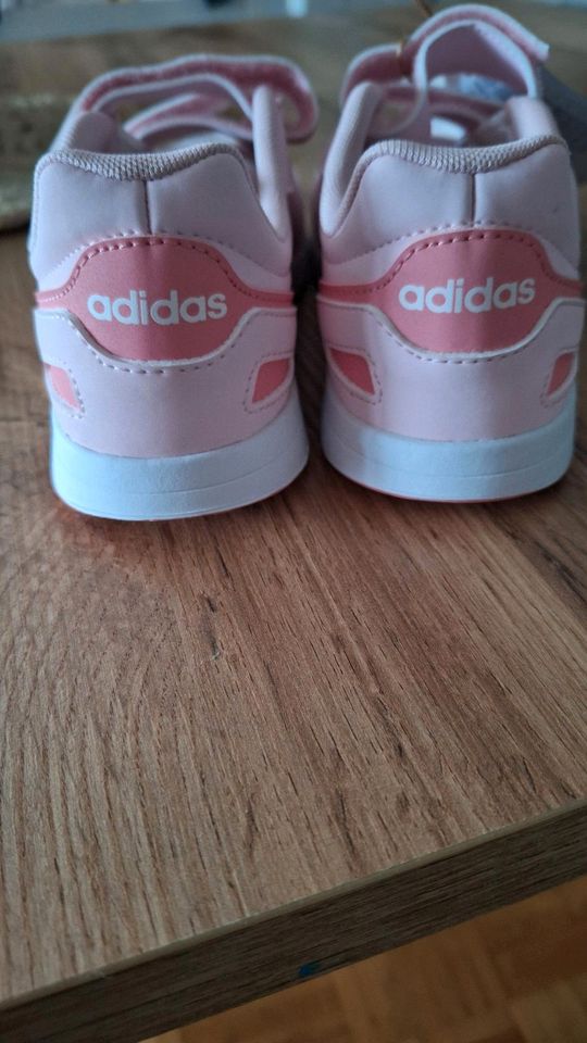 Adidas Schuhe rosa  Gr.33 Neu in Bad Sooden-Allendorf