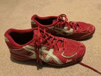 Hallenschuhe Sportschuhe Schuhe Volleyball innen Asics Gr. 41.5 Bayern - Ingolstadt Vorschau