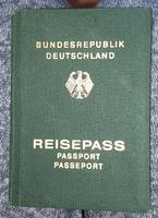 Alter Reisepass mit DDR - Einreisestempel Niedersachsen - Polle Vorschau