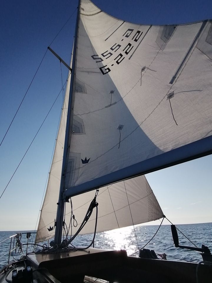 Sommerfeldschale Klassiker segelboot 7m straßentrailer Segelklar in Berlin