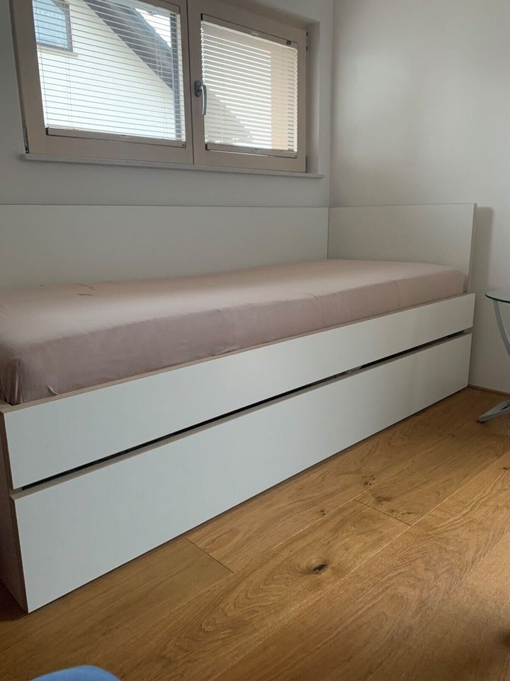 Holz Bett 80 x 200 incl. Bettkasten für Gäste- oder Jugend Zimmer in Steinbach
