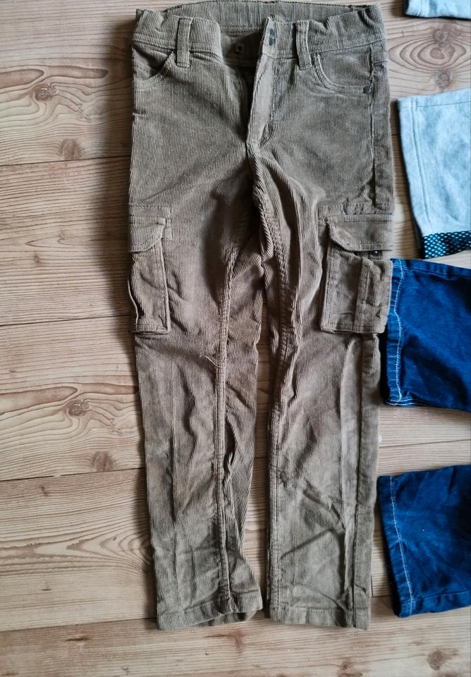 Jeans, Shorts, Jogginghose, 122, 122/128, 128 in Kabelsketal