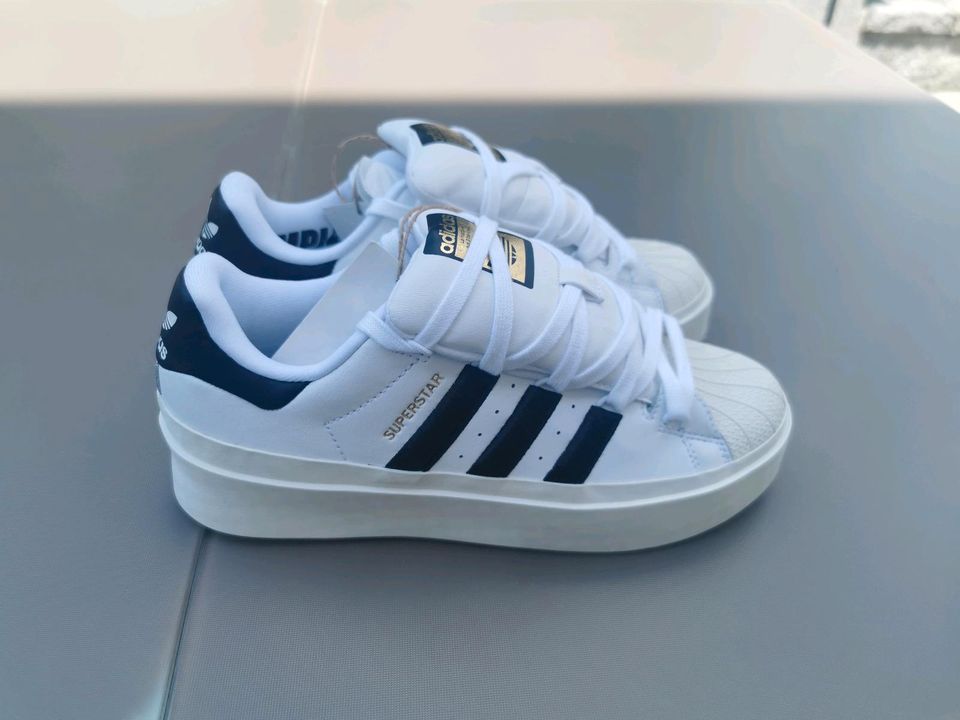 Adidas Superstar Bonega Sneaker Turnschuhe weiß schwarz Gr38 2/3 in Ebermannstadt