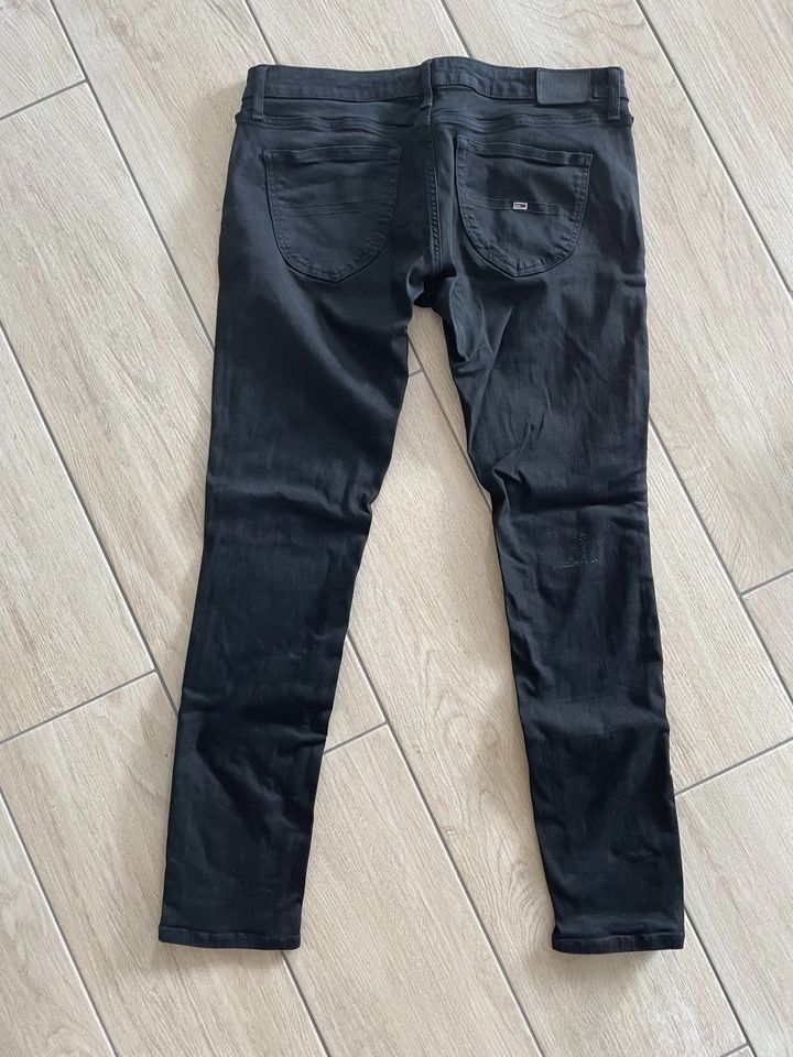 Jeans Tommy Hilfiger Gr. 33/32 in Leipzig