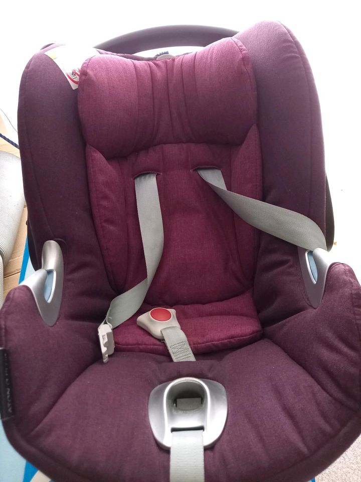 Cybex Aton q plus in Mystic pink-purple in Lichtenstein