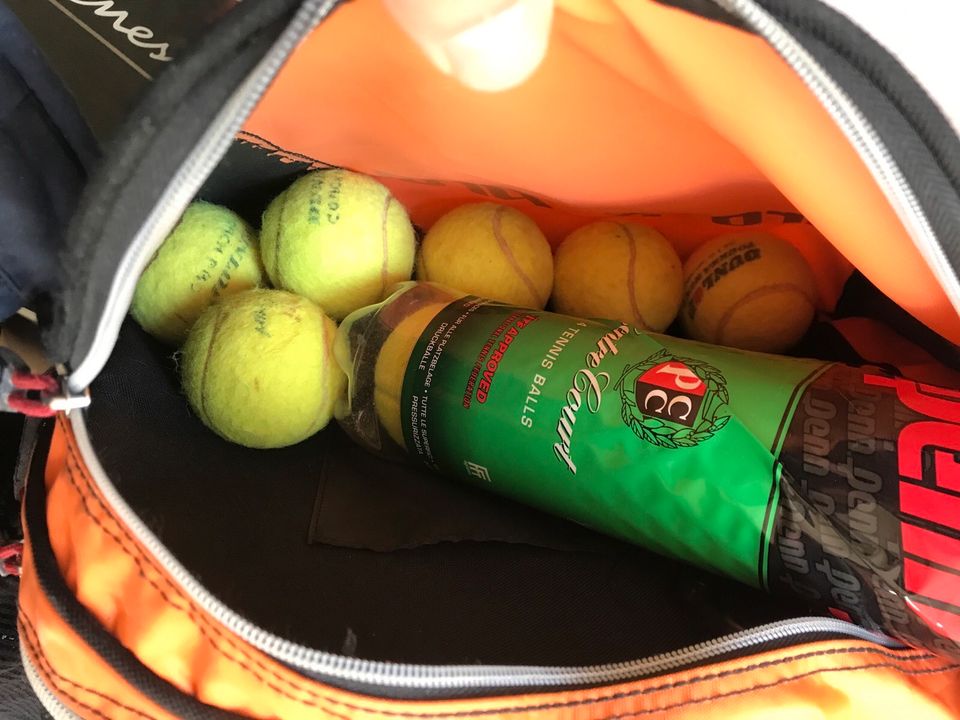 3x Tennisschläger Pro‘s Pro Tennisspielertasche+10Tennisbälle in Ettlingen