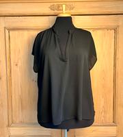 Zarte Bluse Gr. XXL schwarz Stuttgart - Vaihingen Vorschau