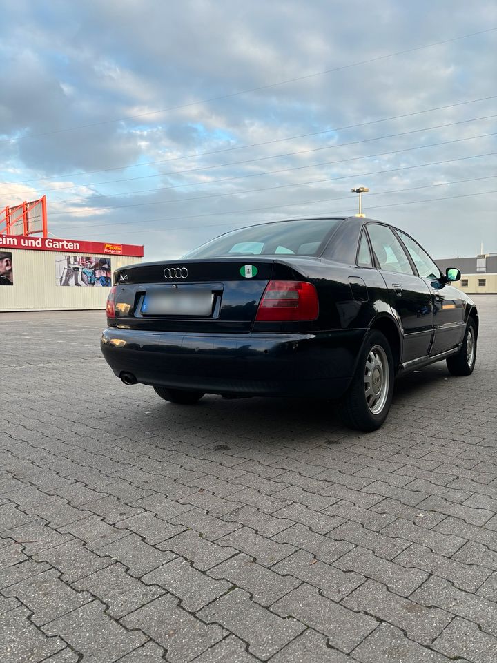 Audi A4 b5 1.6 in Duisburg