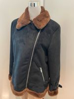 Hollister Kuscheljacke Jacke Biker Stil Fake Fur L wie neu Frankfurt am Main - Kalbach Vorschau