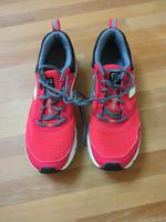 Sportschuhe Gr. 43 klein ausfallend Brandenburg - Reichenwalde Vorschau