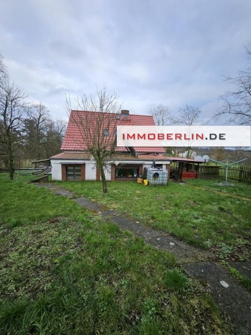 IMMOBERLIN.DE - Schönes Einfamilienhaus auf großzügigem Grundstück in ländlicher Lage in Buckow (Märkische Schweiz)