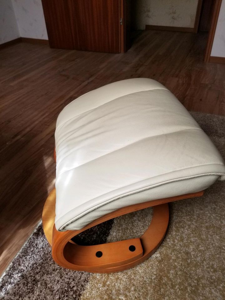 Stressless Sessel mit Fußhocker in Kelkheim