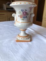 Capodimonte Porzellan Vase Pokal Blumenmuster 17 cm Nordrhein-Westfalen - Detmold Vorschau