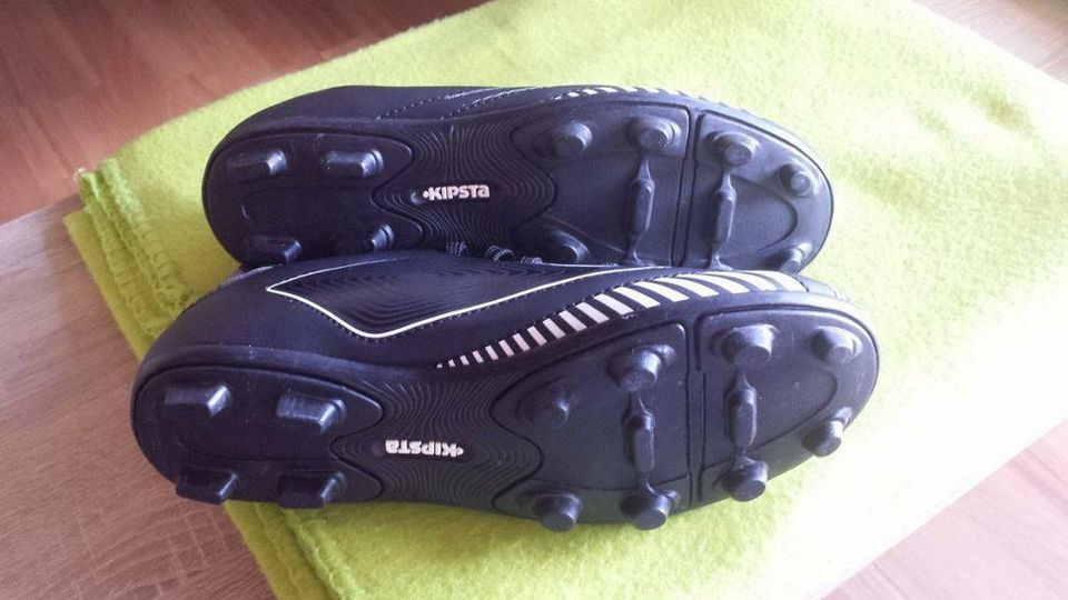 FUSSBALLSCHUHE NOCKEN AGILITY 300 FG SCHWARZ/WEISS KIPSTA GR 35 N in Frankenthal (Pfalz)