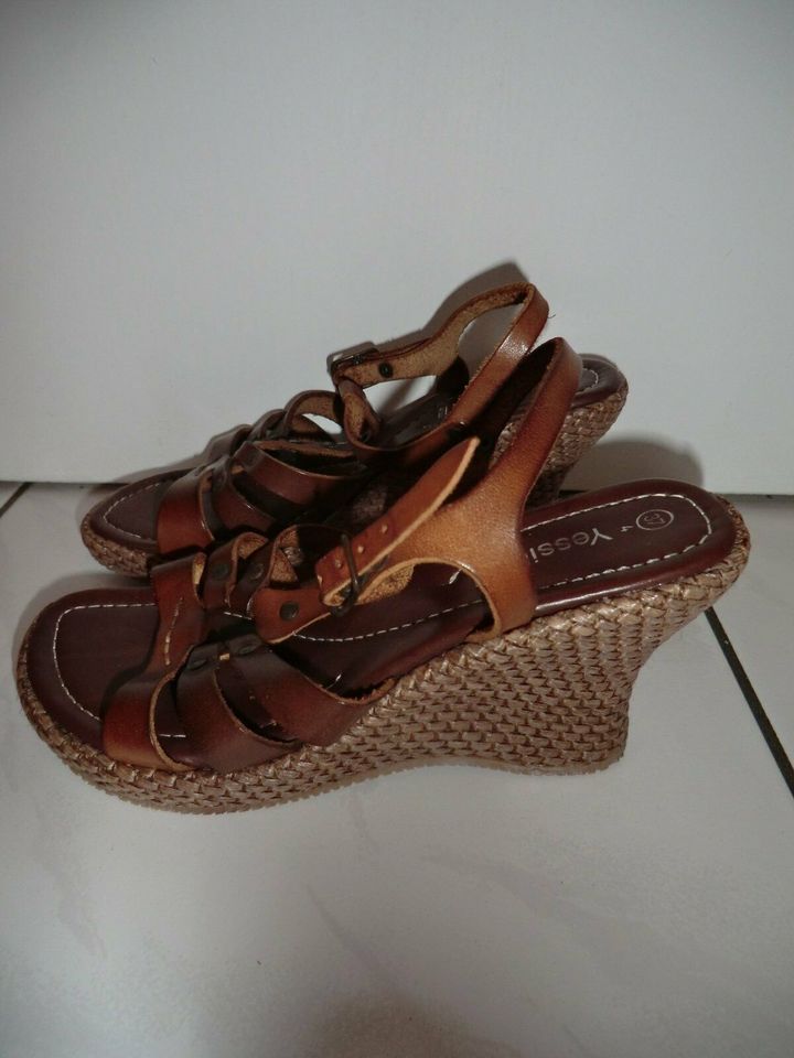 Damen Wedges Plateau Sandalen Sandaletten braun Gr. 37 in Nordhausen