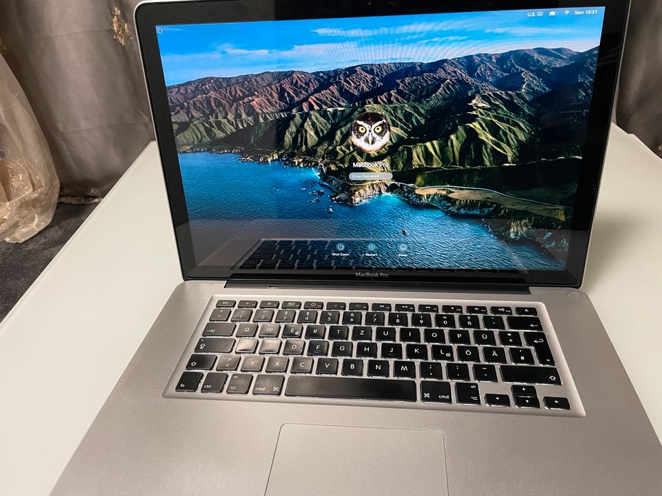 MacBook mit 8RAM/ 500GB in Vaihingen an der Enz