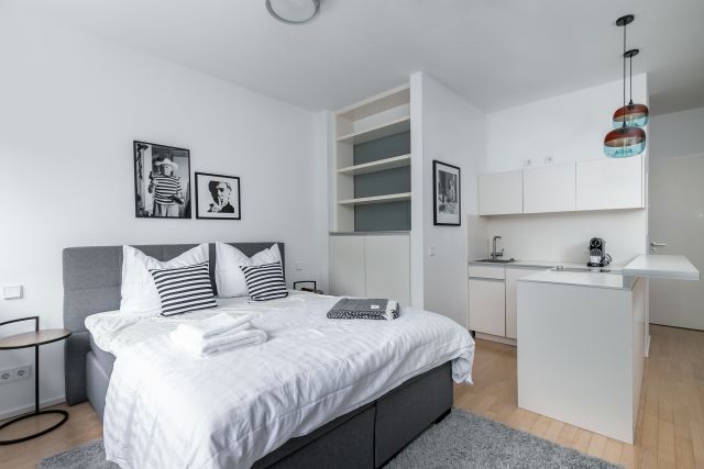 Berlin Kreuzberg am Mariannenplatz – hochwertig möblierte Design Wohnung mit Vollausstattung und Balkon! IV in Berlin