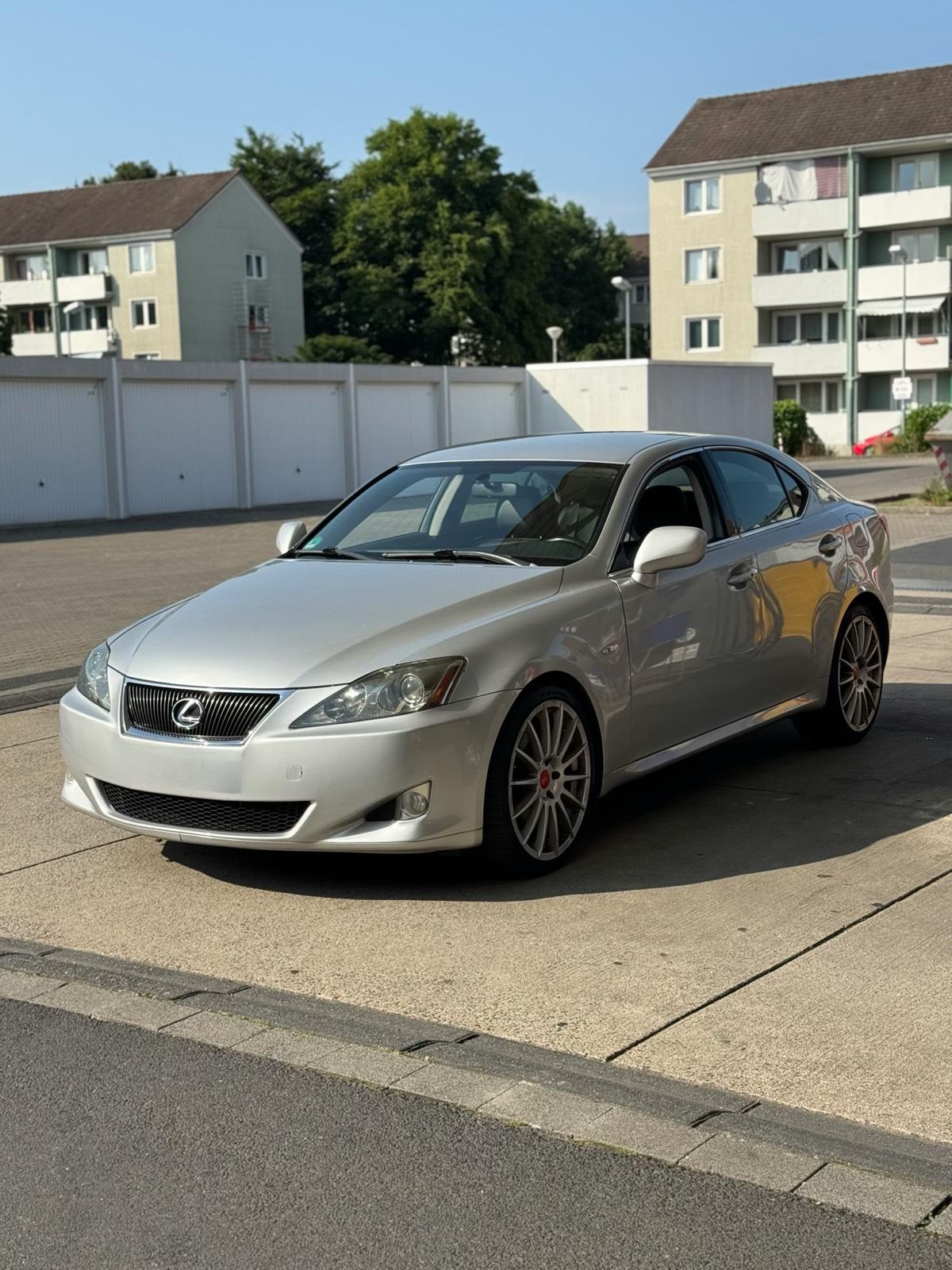 Abbildung des Autos Lexus IS 250 V6 | Luxury…