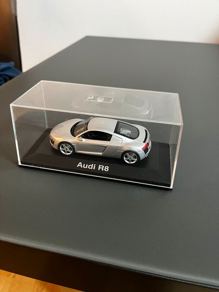 Audi r8 Modellauto 1:43 in Ingolstadt