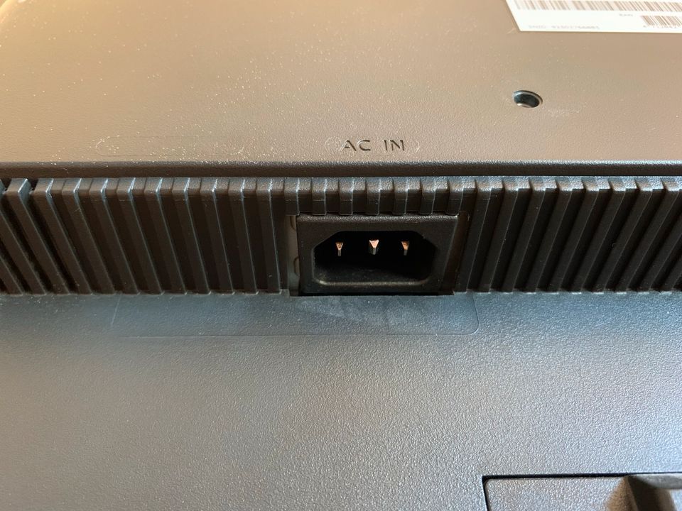 Acer X223W A Monitor mit Kabel in Rieden