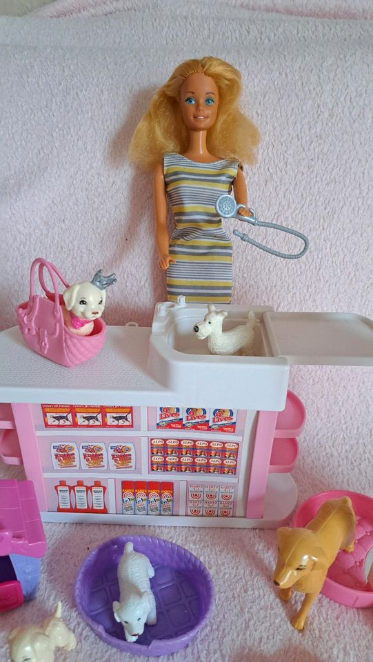 Barbie Hunde Spiel und Waschstation in Sehnde