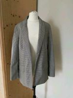 Blazer offen grau-weiß kariert v. H&M Nordrhein-Westfalen - Netphen Vorschau