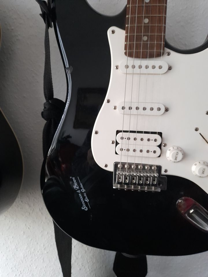 Gitarre Fender Nachbau in Oberkrämer