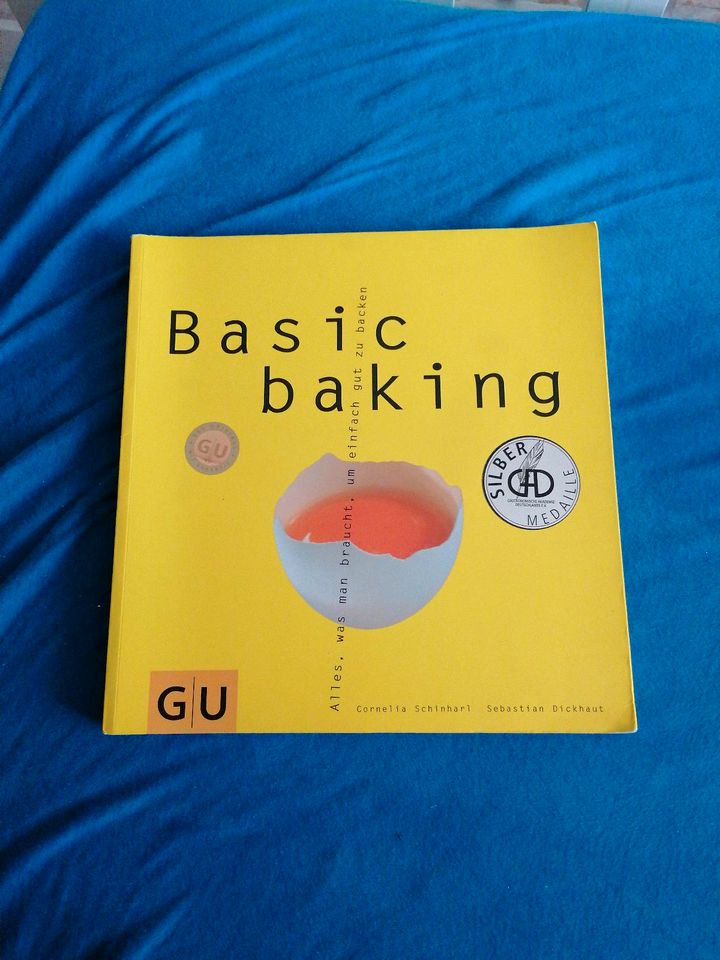 Basic Baking Backbuch GU in Hamburg