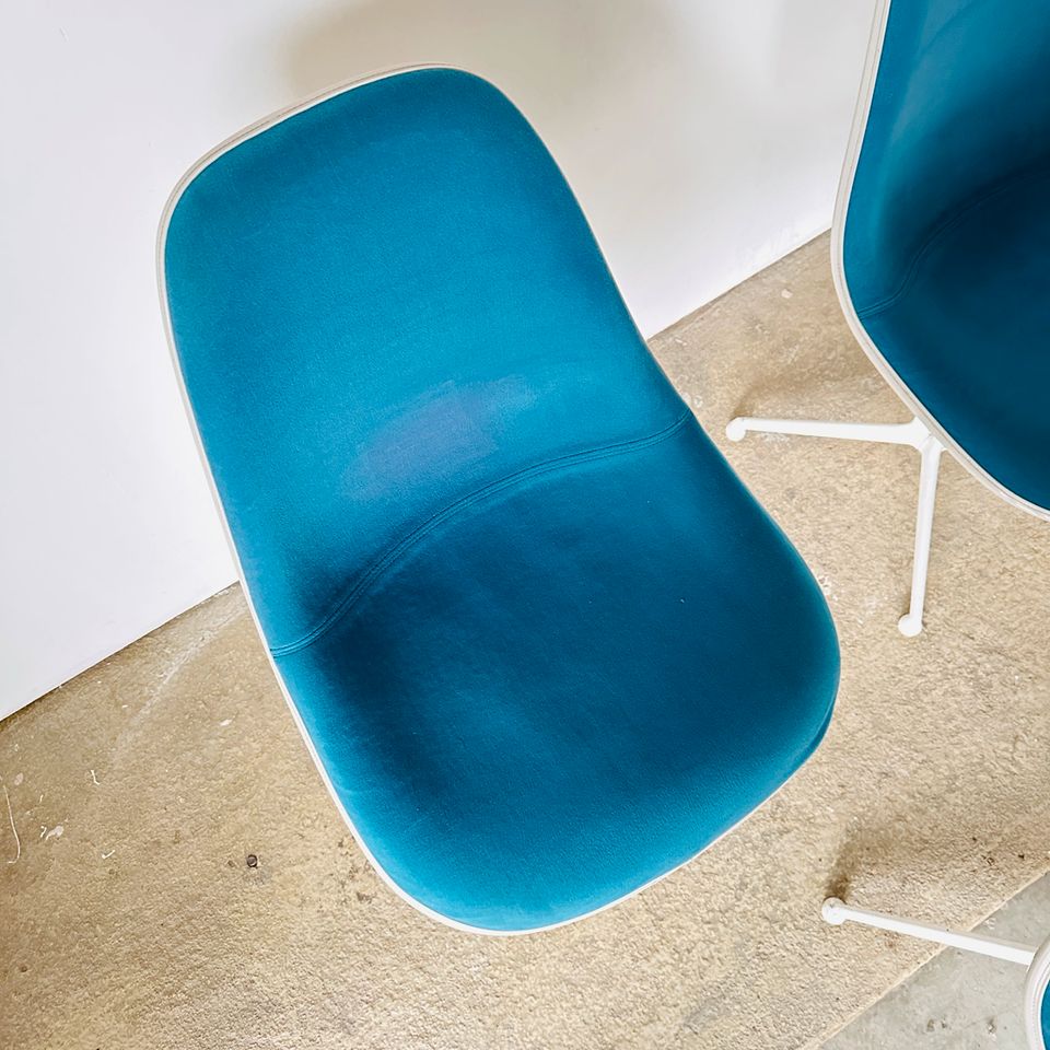 6x schöne Herman Miller / Vitra - Charles & Ray Eames - Fiberglass Sidechairs / Side Chairs | Stühle | La Fonda Gestell | Esszimmer Stühle | Besprechungsstühle | Sessel | passt zu: Cassina, Knoll, USM in Düsseldorf