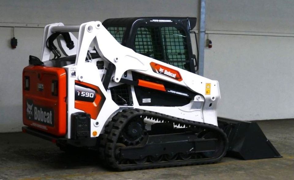 Bobcat Kettenlader BOBCAT T 590 ** HIGH FLOW * KLIMA * in Fürth