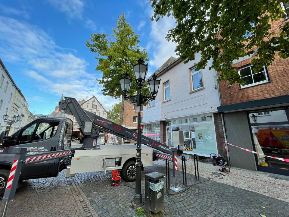 Arbeitsbühne 25m auf 3,5t LKW Hubsteiger Steiger Bühne Vermietung in Wachtendonk