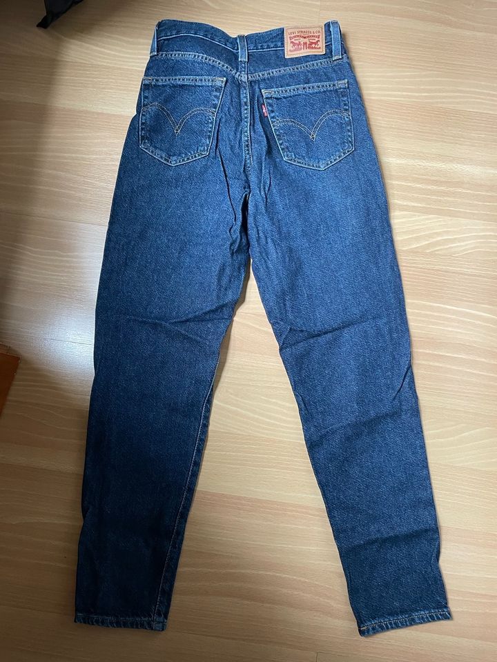 Levis Mom jeans in Düsseldorf