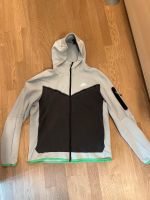 Nike Tech Fleece Grau Grün Frankfurt am Main - Kalbach-Riedberg Vorschau