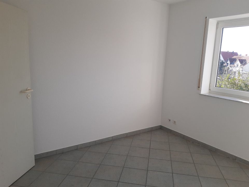 Helle 2 Zimmer Wohnung zu vermieten Langeselbold mit Balkon in Langenselbold