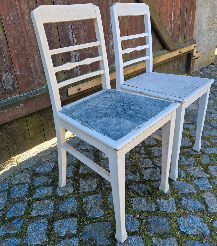 Antike Stühle, Stuhl, Weichholz, retro, vintage, Deko in Nuthe-Urstromtal