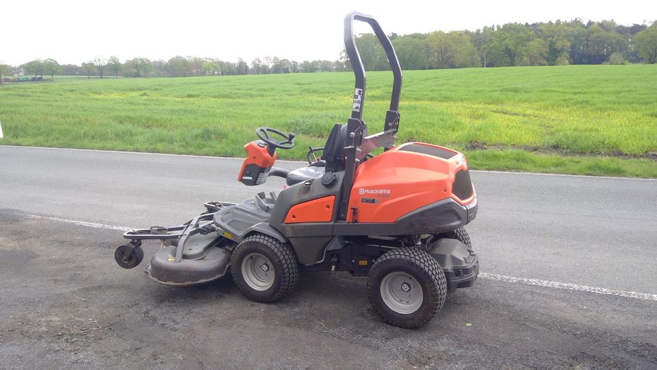 Husqvarna P525 Diesel Kubota Aufsitzmäher Allrad 1,55M Mulcher in Hamminkeln