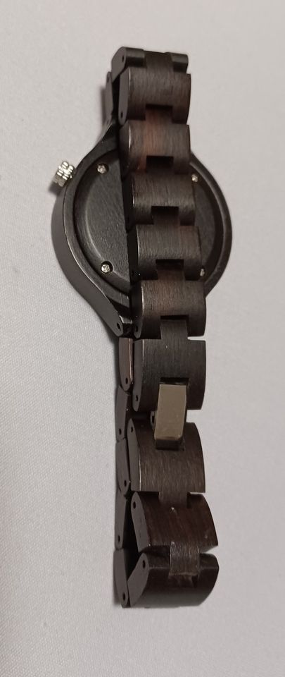 Damen Armbanduhr Holz Edles, dezentes und leichtes Design NEU in Zudar