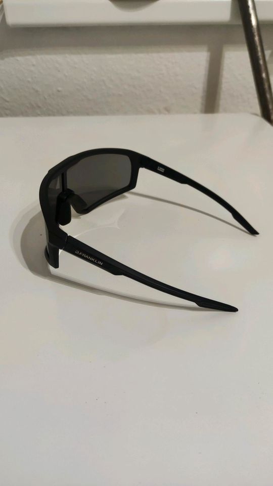 Schwarze Sportbrille/Fahrradbrille von D.Franklin in Erfurt