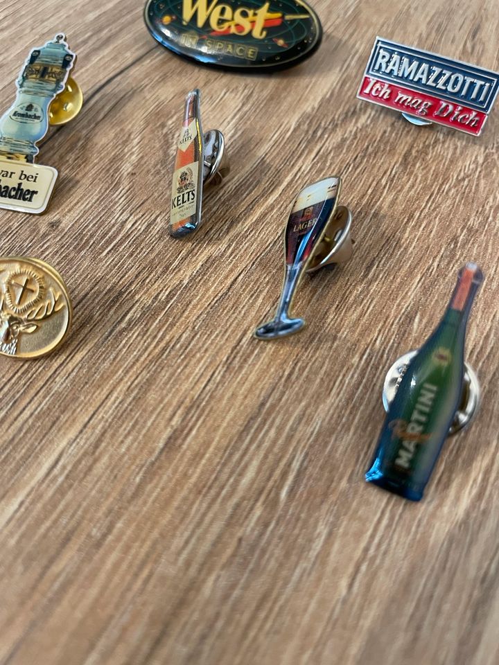 Pins West Krombacher Jägermeister Ramazzotti Martini Kelts Lager in Gundelsheim