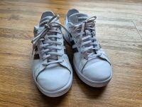 Weiße Damen Sneaker von Adidas, Gr. 38, weiß/grau Wandsbek - Hamburg Lemsahl-Mellingstedt Vorschau