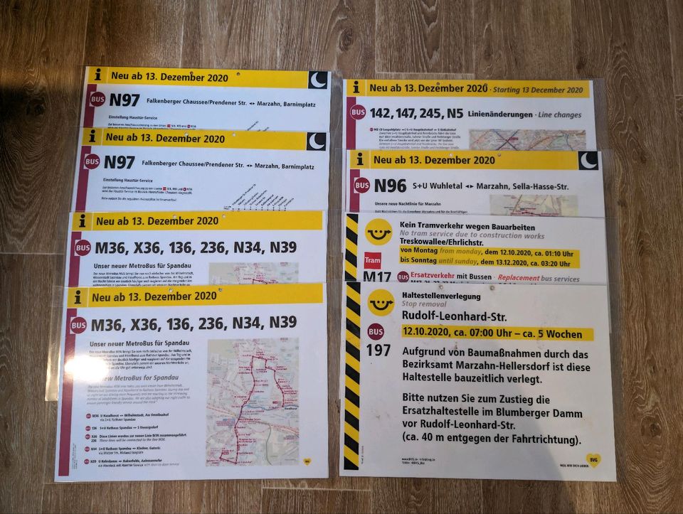 Konvolut Schilder/Einschübe von Haltestellen | BVG | Fahrplan in Berlin