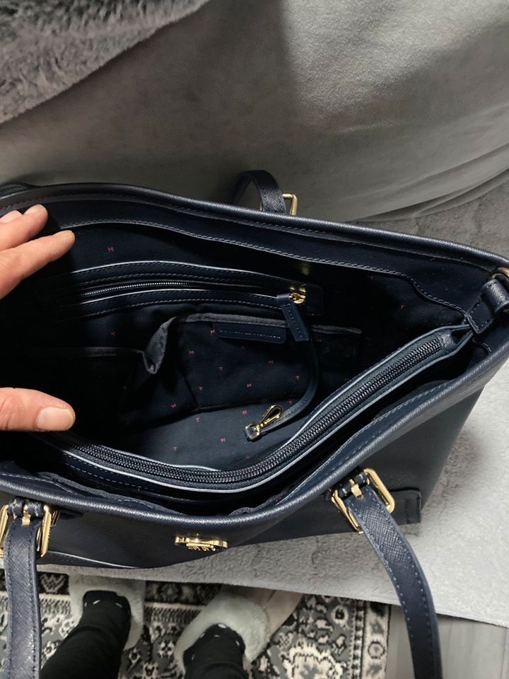 Tommy hilfiger Tasche inkl Versand Versichert in Wuppertal