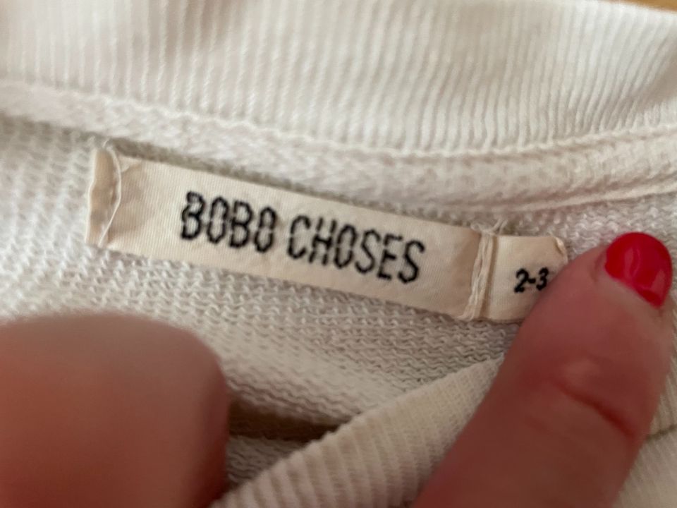 Shirt „Gespenst“ 2-3 J mit Flecken von Bobo Choses in Frankfurt am Main