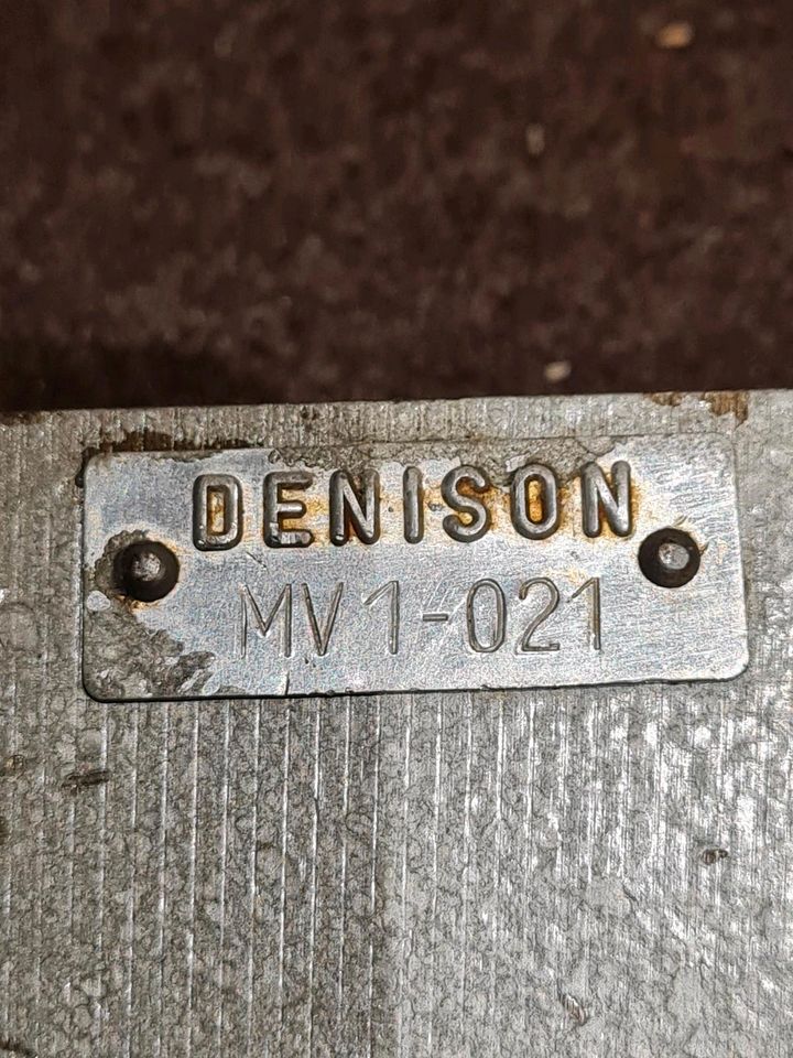 Oldtimer LKW Traktor Regelventil Hydraulik Denison MV1-021 NOS in Waldfeucht