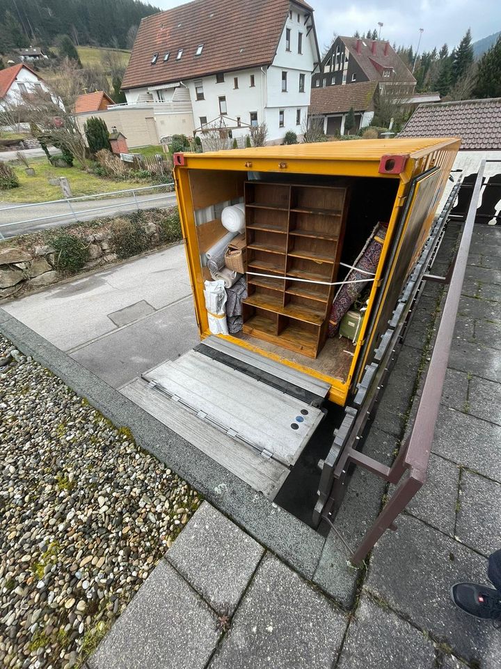 Umzug , Transporte , Einlagerung und Möbelmontage in Karlsruhe